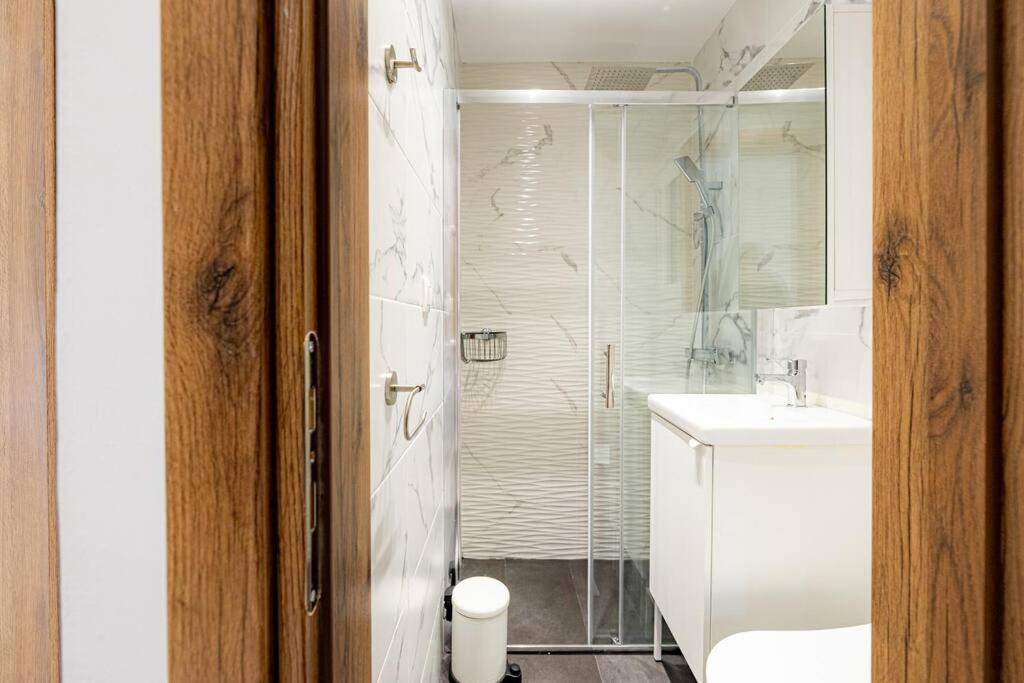 Spacious And Modern Flat At Koukaki, Near Acropolis Atenas Exterior foto