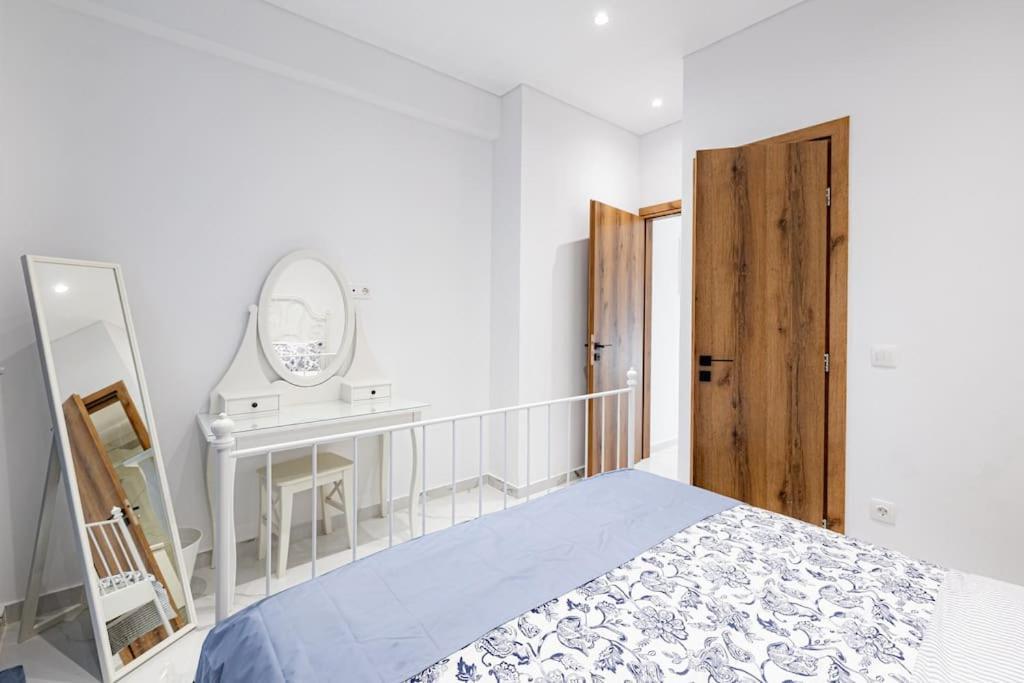 Spacious And Modern Flat At Koukaki, Near Acropolis Atenas Exterior foto